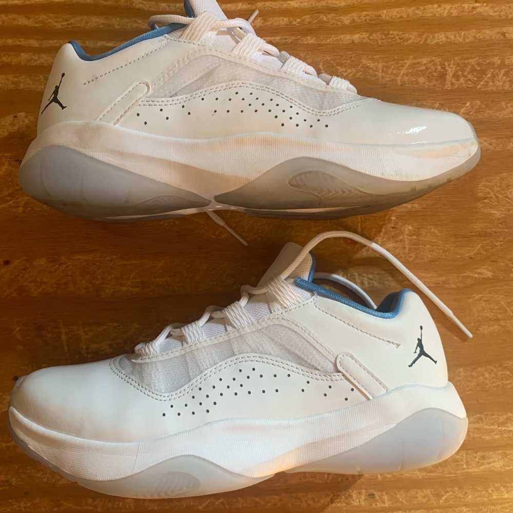 Air Jordan 11 CMFT Low GS 'White University Blue' CZ0907-100